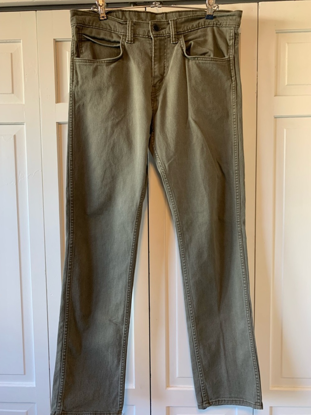 Levi's Straight Jeans in Olive